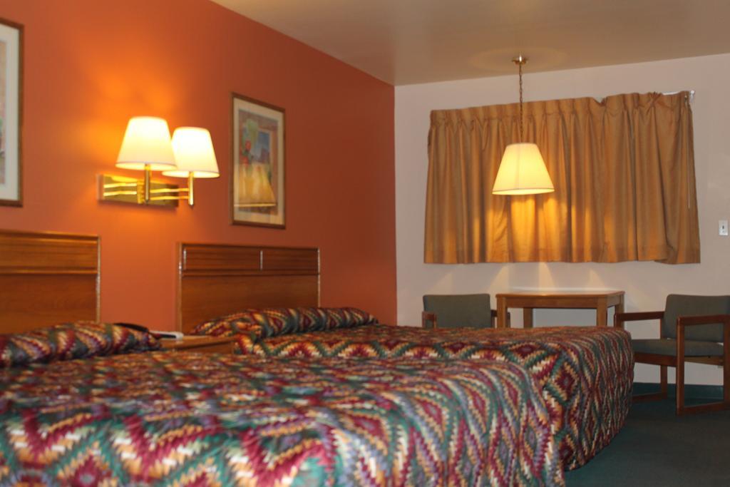 Americas Best Value Inn นีดเดิลส์ ภายนอก รูปภาพ