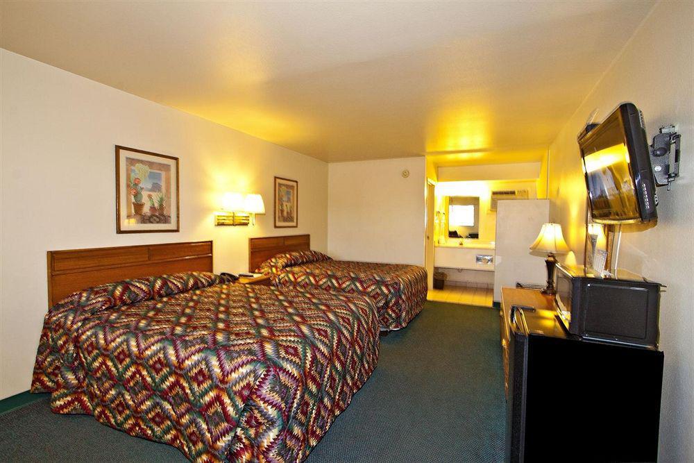 Americas Best Value Inn นีดเดิลส์ ภายนอก รูปภาพ